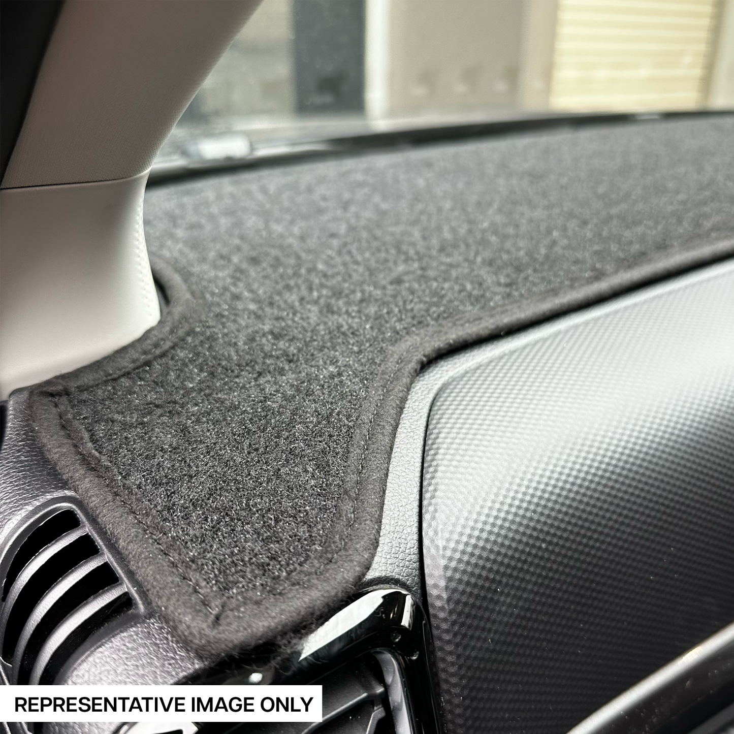 Toyota Landcruiser 100 Series MKII 2002-2007 | MUDTAMER Dash Mat